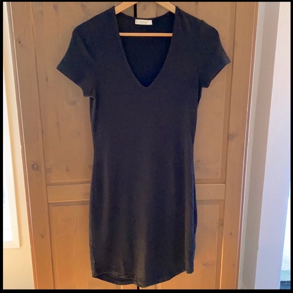 🌟 Golden by TNA Little Black Dress from Aritzia - Picture 8 of 8